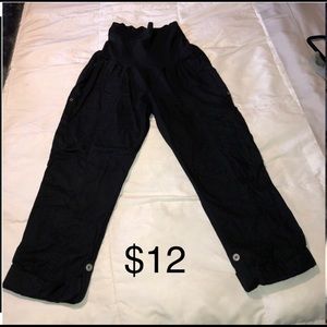 Maternity cargo pants
